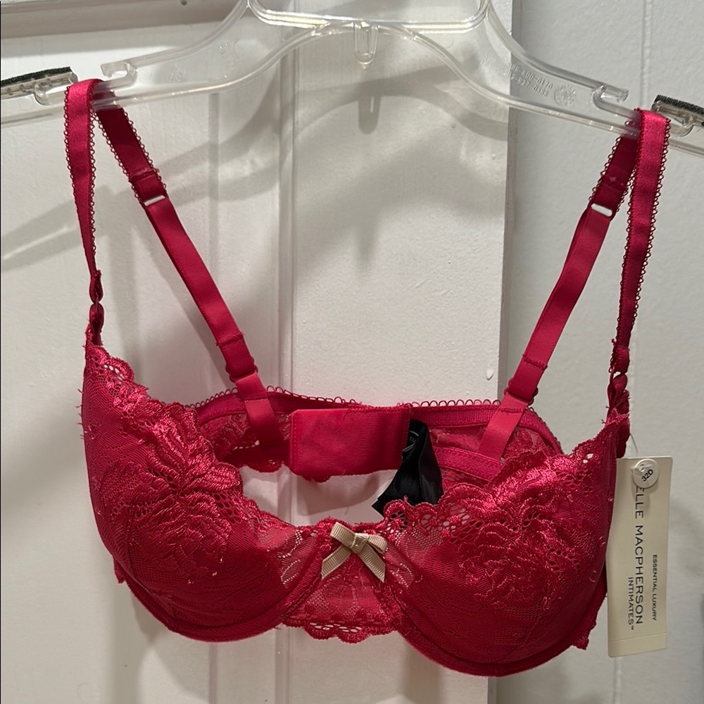 Pink Lace Underwire Bra with Adjustable Straps